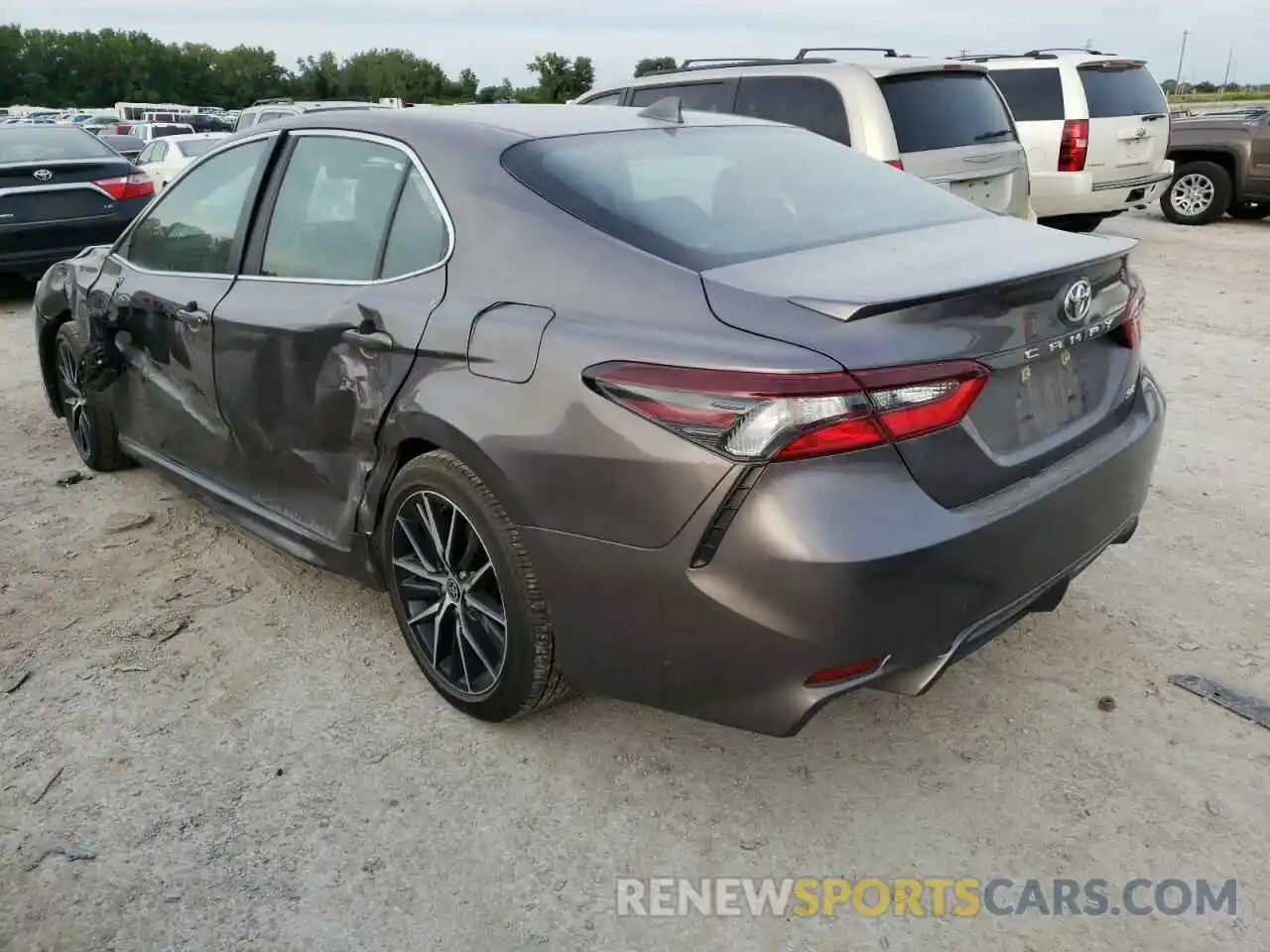 3 Photograph of a damaged car 4T1G11AK6MU478810 TOYOTA CAMRY 2021