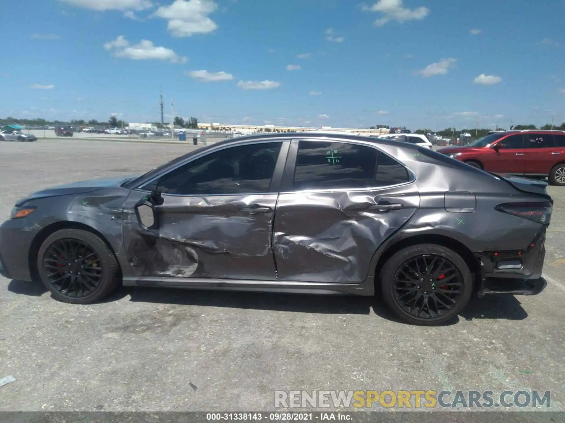 6 Photograph of a damaged car 4T1G11AK6MU483246 TOYOTA CAMRY 2021