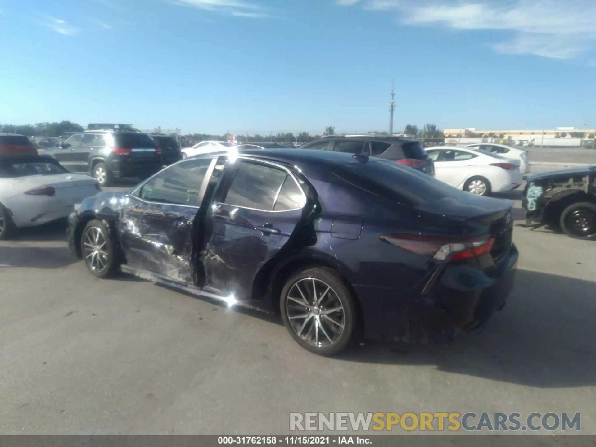 3 Photograph of a damaged car 4T1G11AK6MU487345 TOYOTA CAMRY 2021