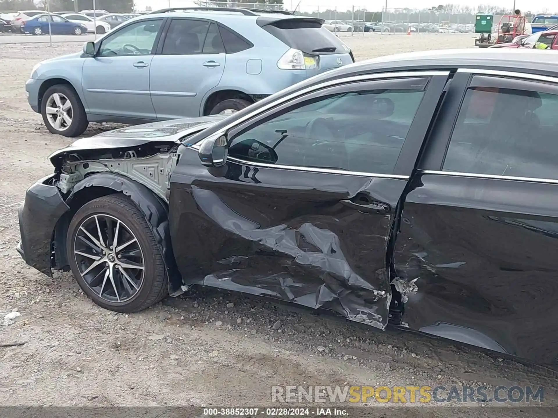 18 Photograph of a damaged car 4T1G11AK6MU489841 TOYOTA CAMRY 2021