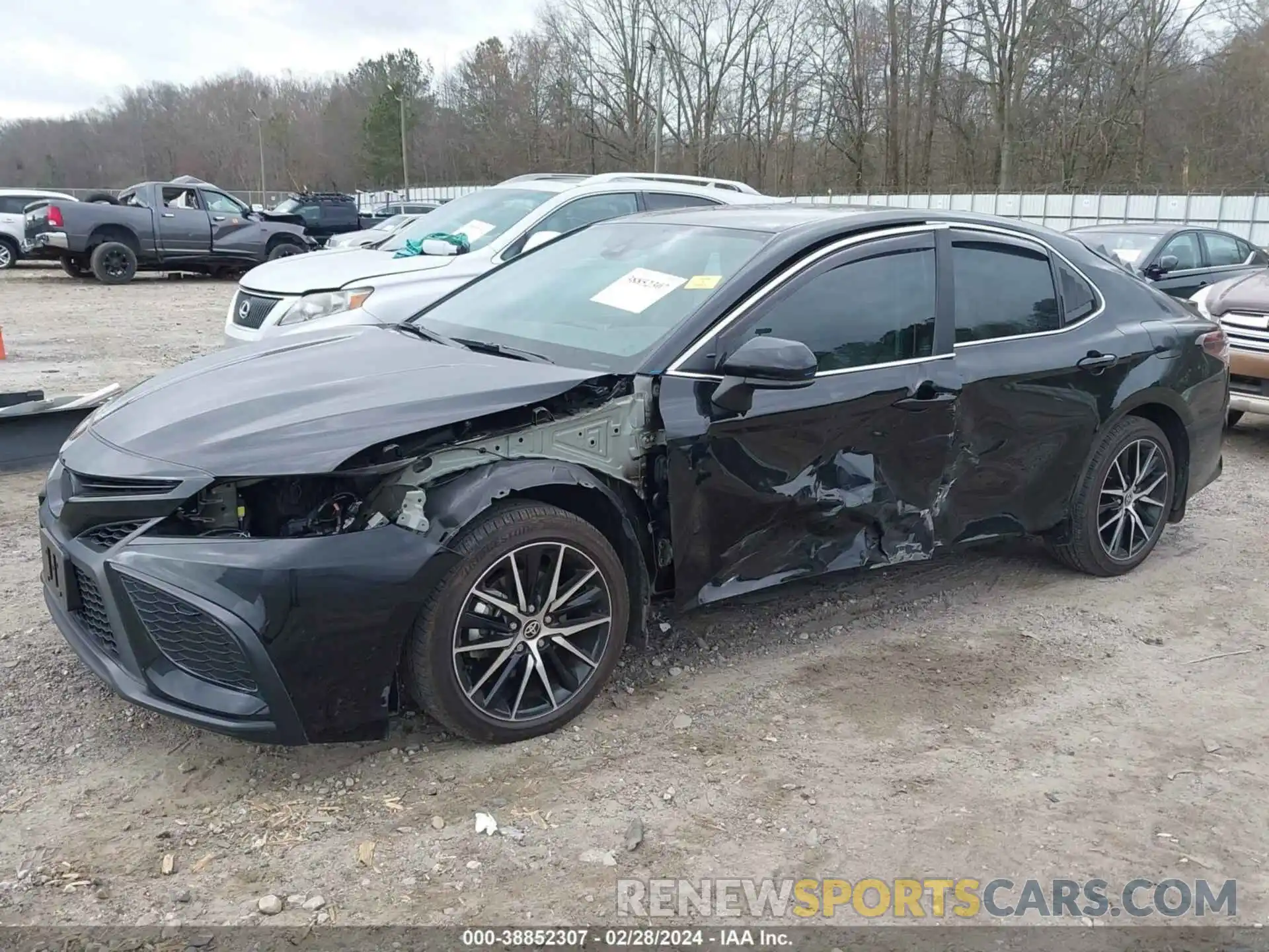 6 Photograph of a damaged car 4T1G11AK6MU489841 TOYOTA CAMRY 2021