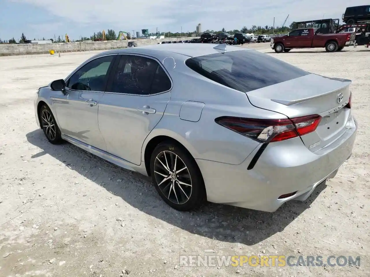 3 Photograph of a damaged car 4T1G11AK6MU511644 TOYOTA CAMRY 2021