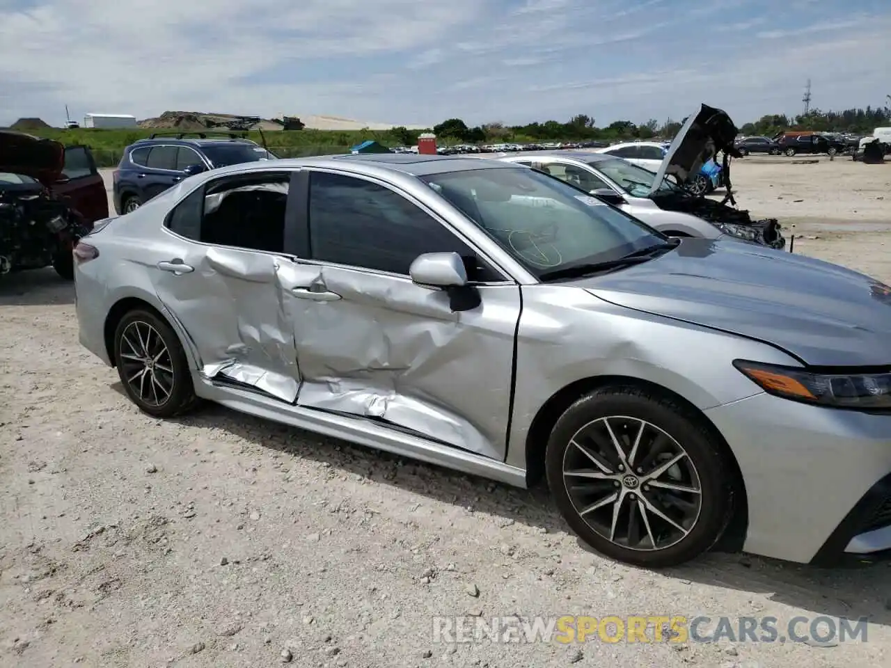 9 Photograph of a damaged car 4T1G11AK6MU511644 TOYOTA CAMRY 2021