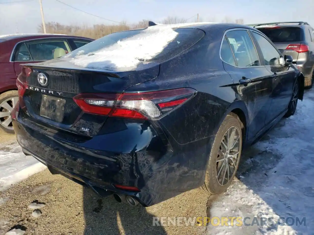 4 Фотография поврежденного автомобиля 4T1G11AK6MU513121 TOYOTA CAMRY 2021