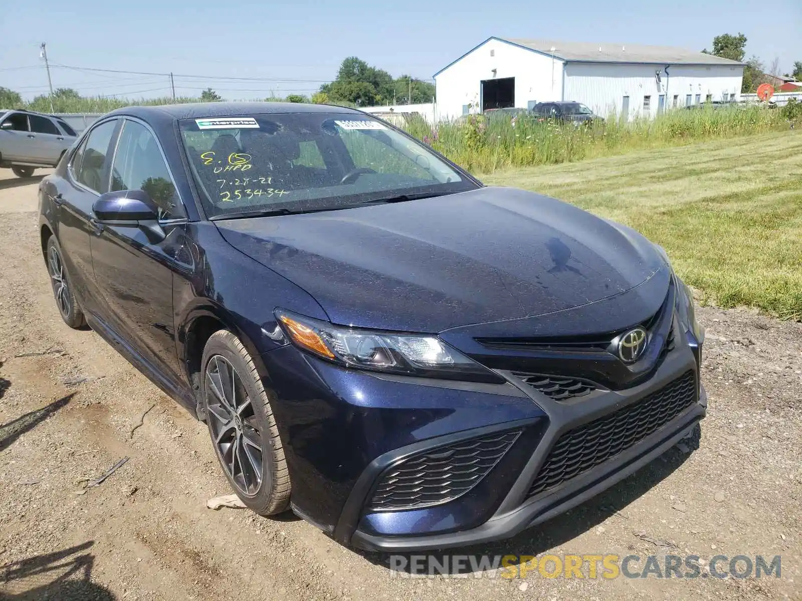 1 Photograph of a damaged car 4T1G11AK6MU513927 TOYOTA CAMRY 2021