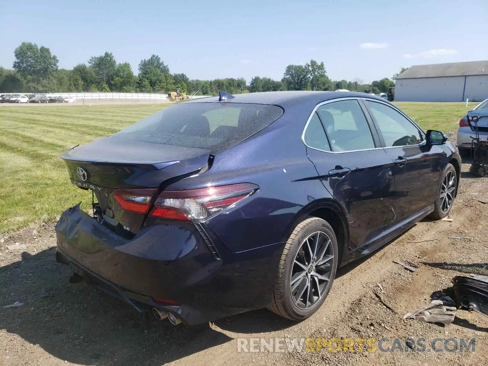 4 Photograph of a damaged car 4T1G11AK6MU513927 TOYOTA CAMRY 2021