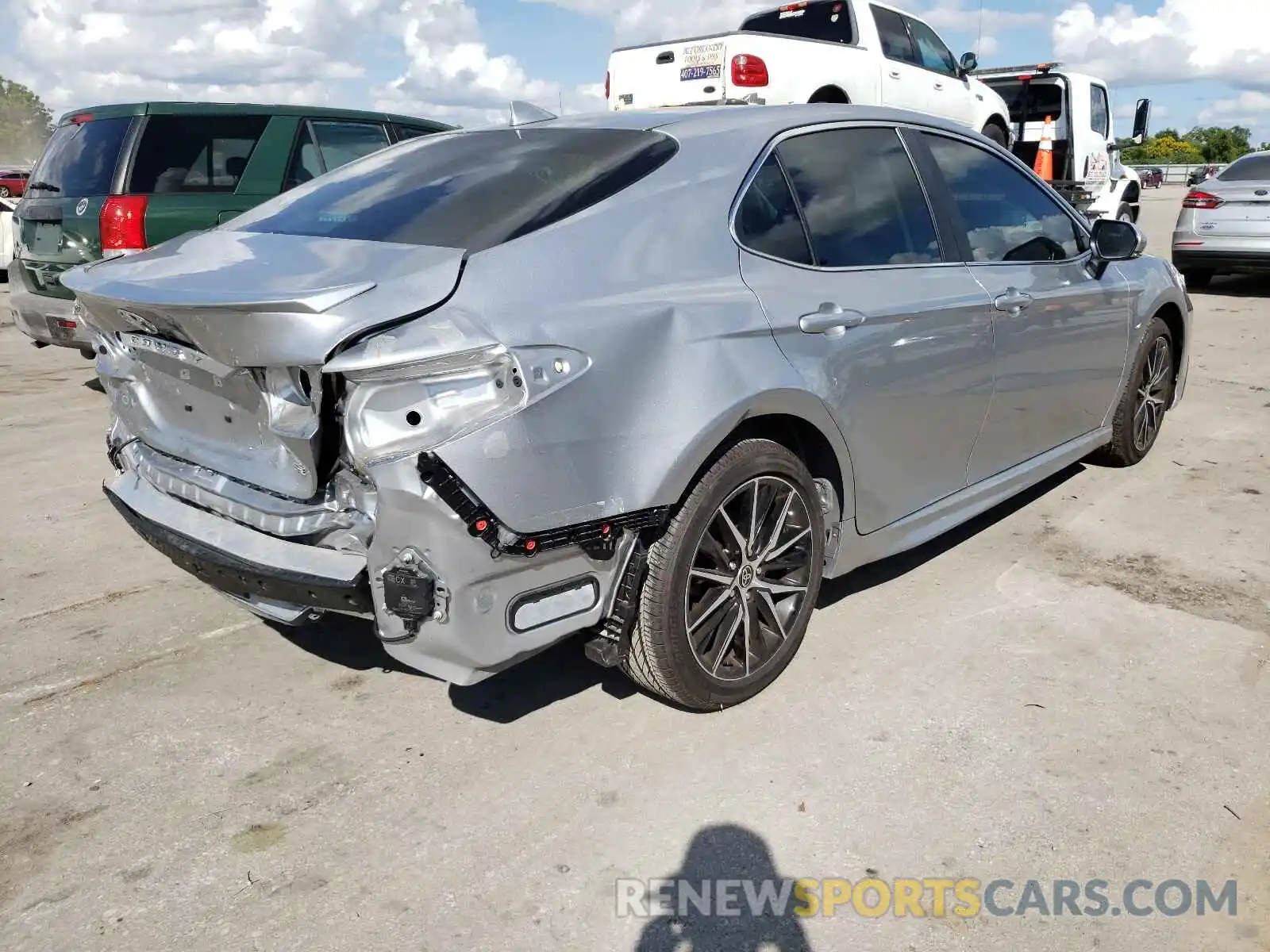 4 Photograph of a damaged car 4T1G11AK6MU514477 TOYOTA CAMRY 2021