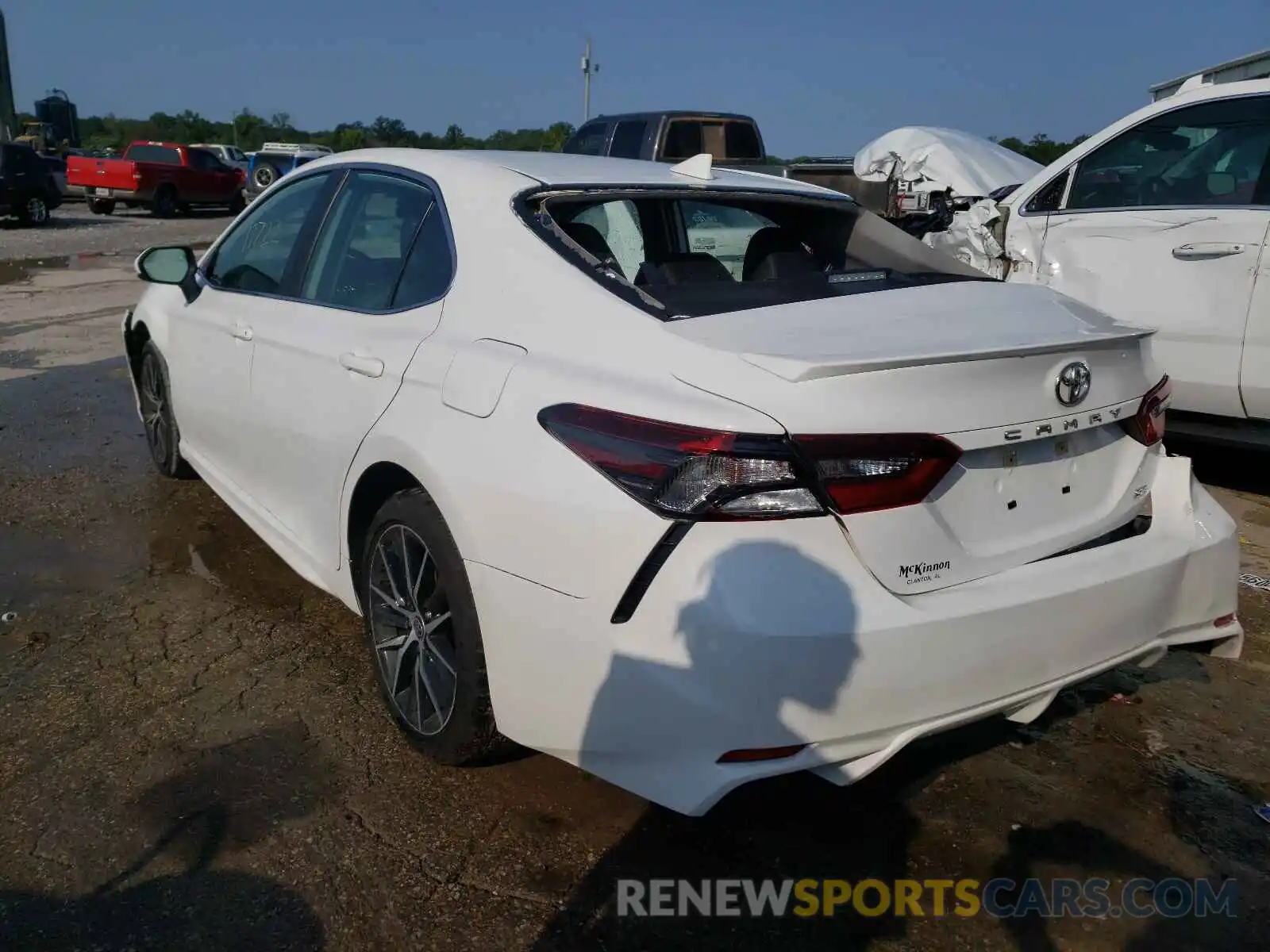 3 Photograph of a damaged car 4T1G11AK6MU514608 TOYOTA CAMRY 2021