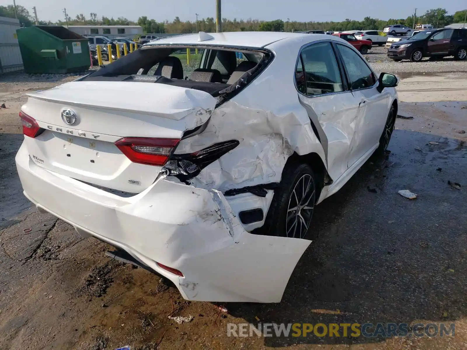 4 Photograph of a damaged car 4T1G11AK6MU514608 TOYOTA CAMRY 2021