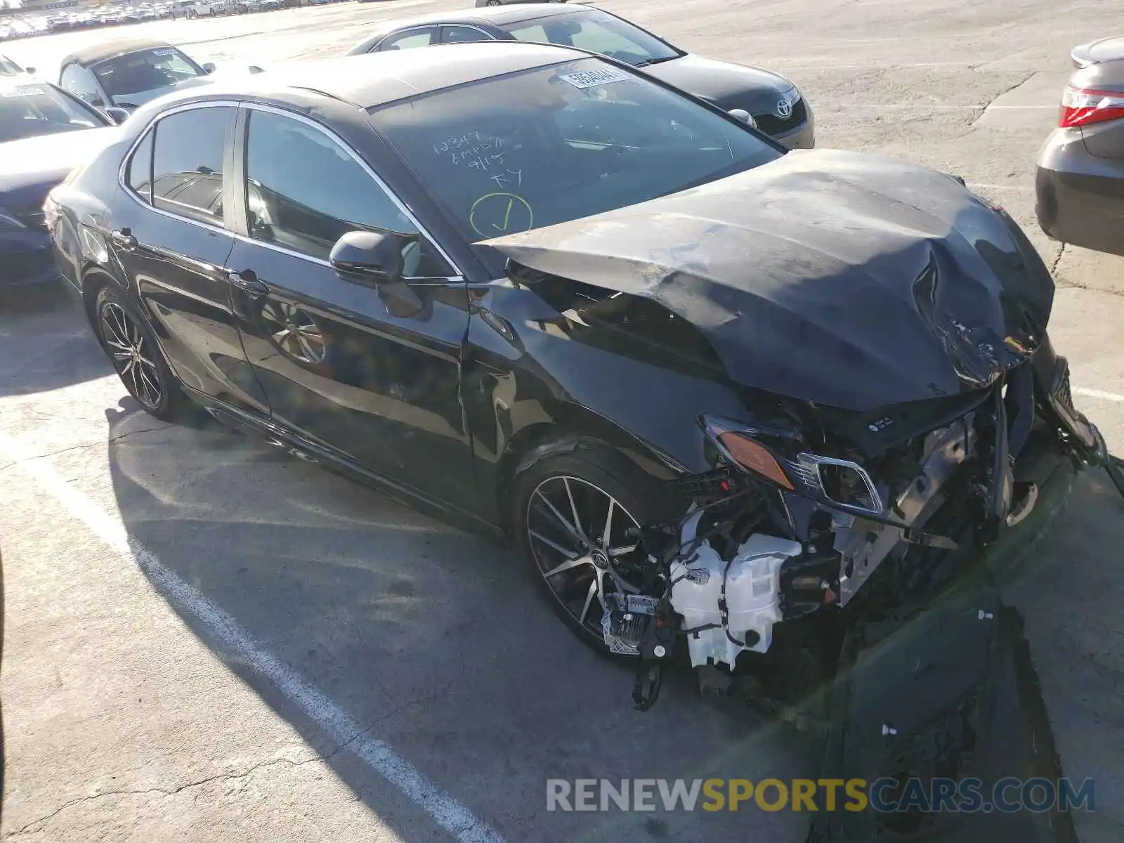 1 Photograph of a damaged car 4T1G11AK6MU516598 TOYOTA CAMRY 2021