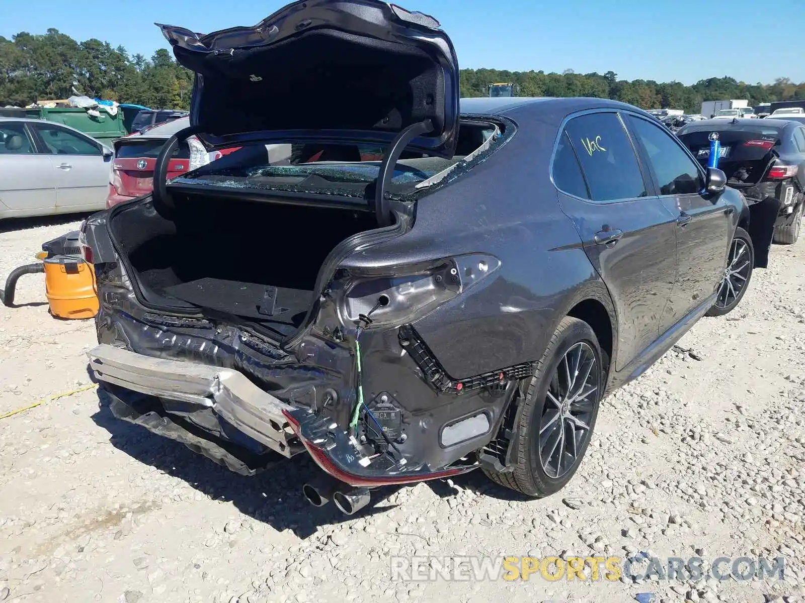 4 Photograph of a damaged car 4T1G11AK6MU517458 TOYOTA CAMRY 2021