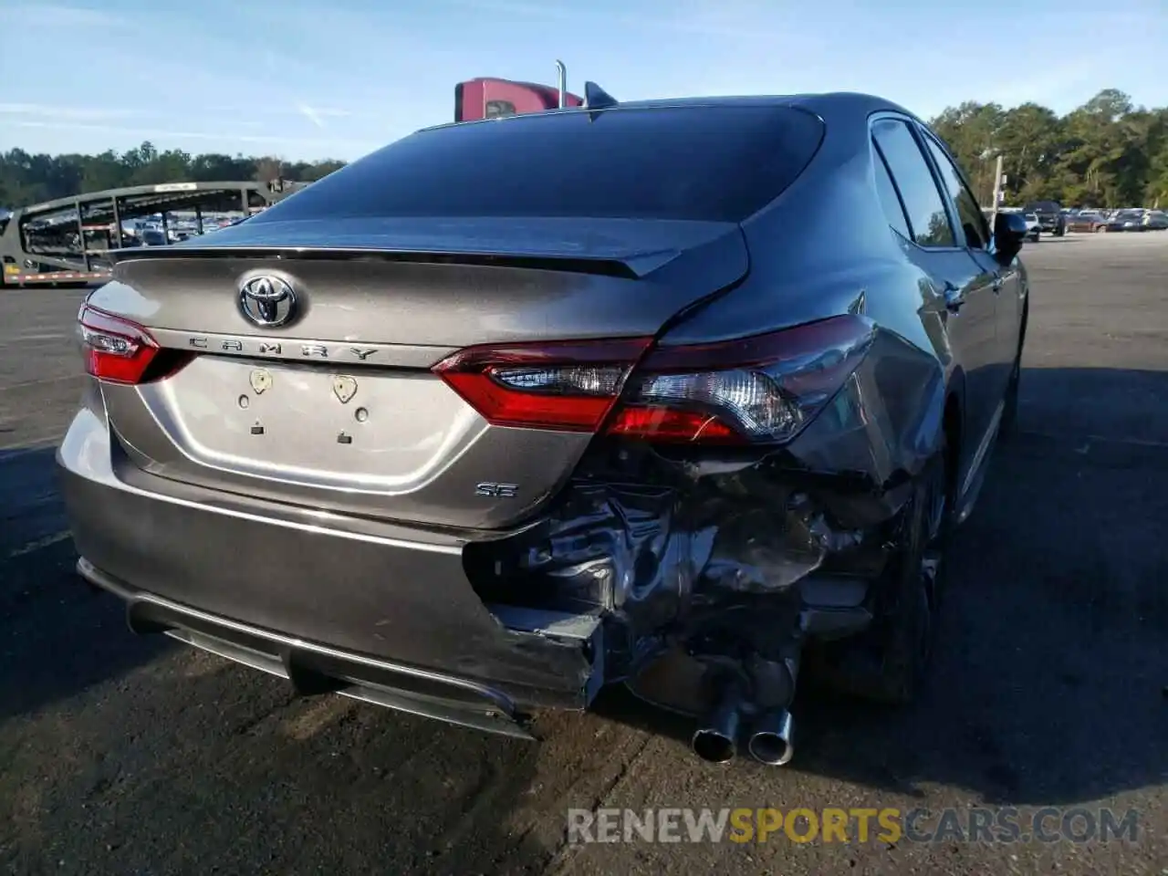 9 Photograph of a damaged car 4T1G11AK6MU518366 TOYOTA CAMRY 2021