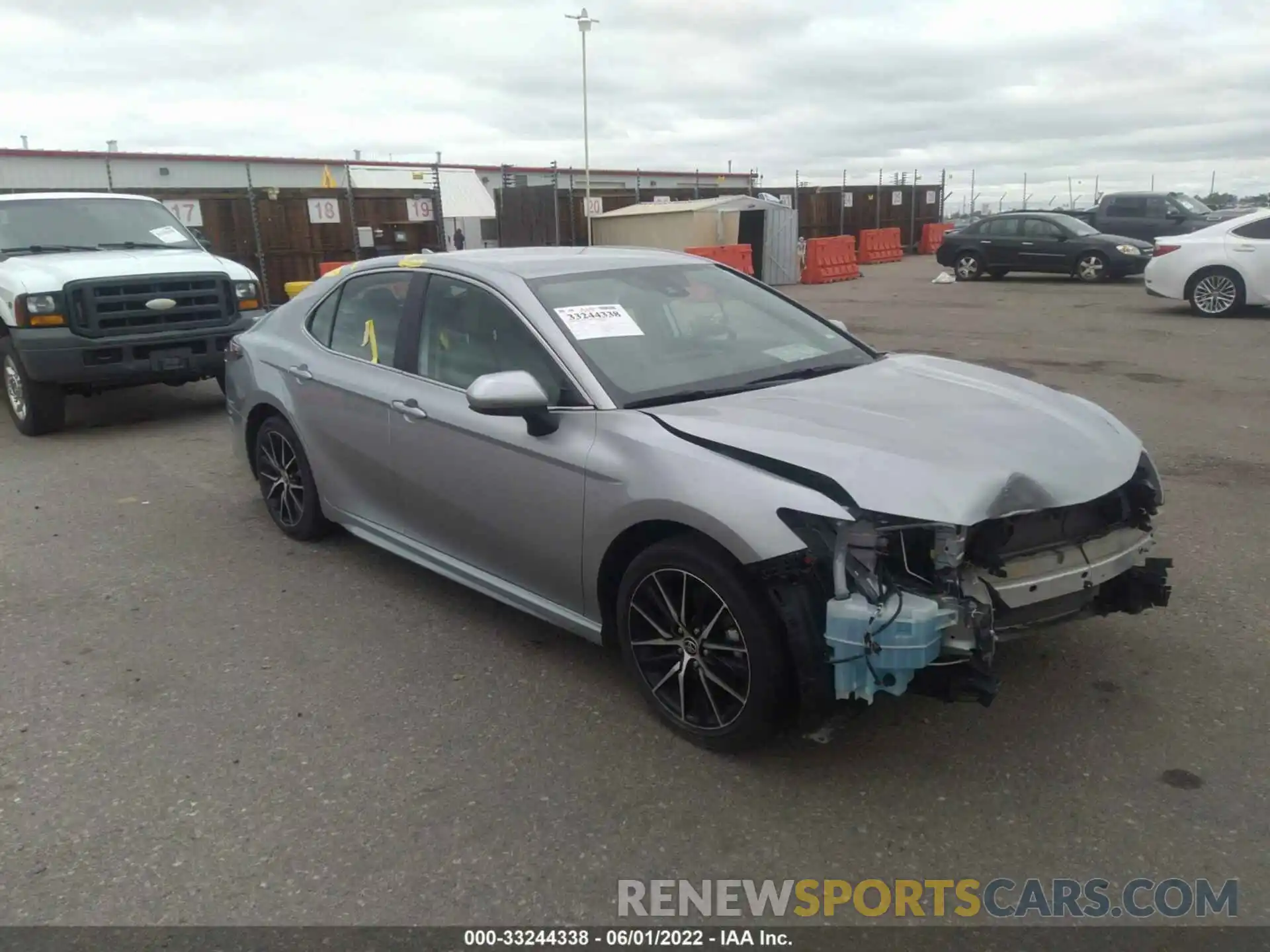 1 Photograph of a damaged car 4T1G11AK6MU518982 TOYOTA CAMRY 2021