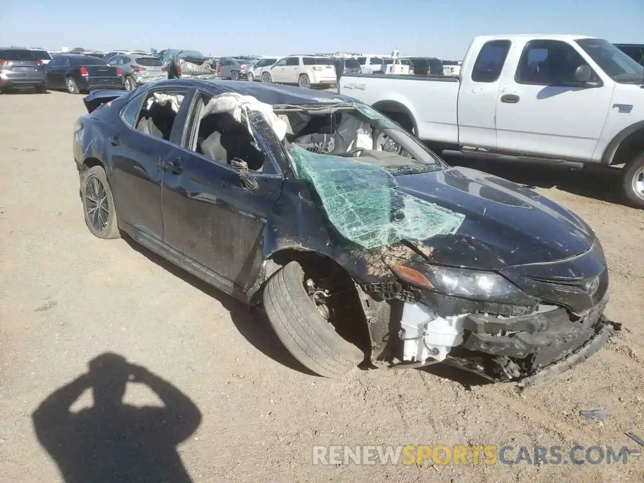 1 Photograph of a damaged car 4T1G11AK6MU519081 TOYOTA CAMRY 2021