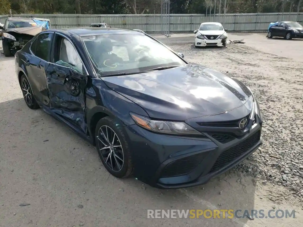 1 Photograph of a damaged car 4T1G11AK6MU520327 TOYOTA CAMRY 2021