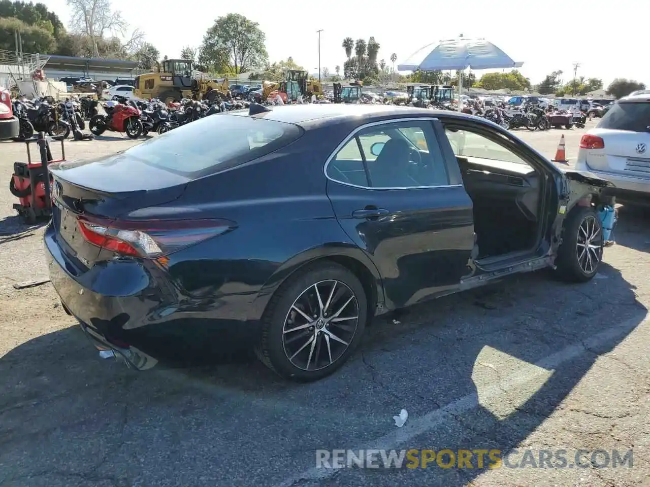 3 Photograph of a damaged car 4T1G11AK6MU522188 TOYOTA CAMRY 2021