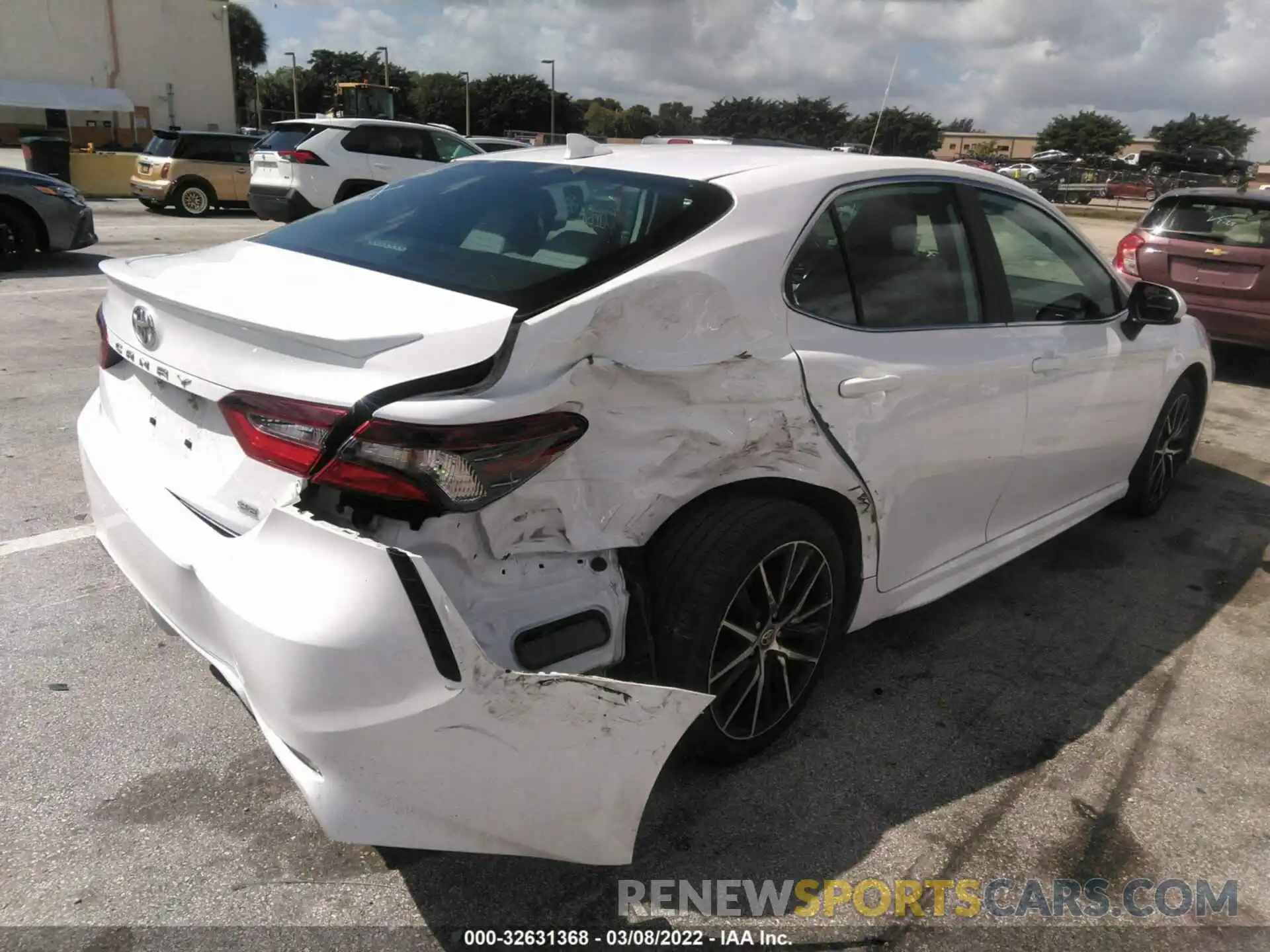 6 Photograph of a damaged car 4T1G11AK6MU522286 TOYOTA CAMRY 2021