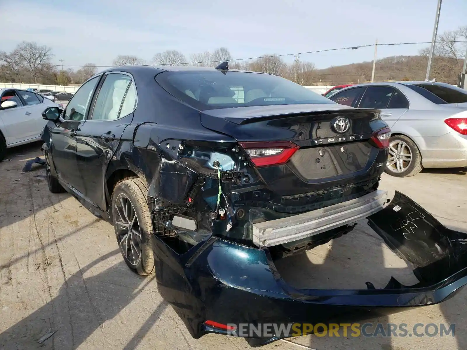 3 Photograph of a damaged car 4T1G11AK6MU523387 TOYOTA CAMRY 2021