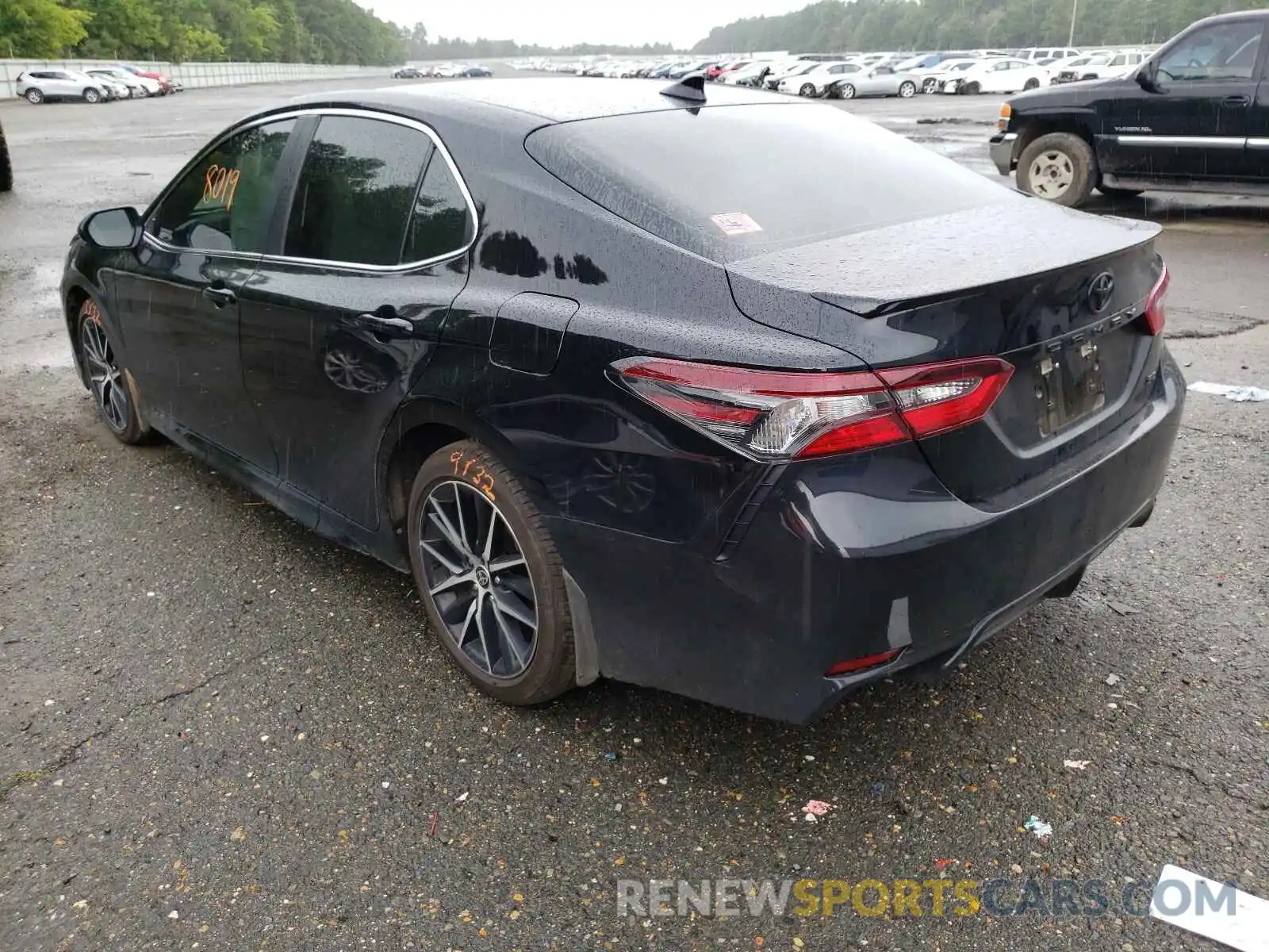 3 Photograph of a damaged car 4T1G11AK6MU526712 TOYOTA CAMRY 2021