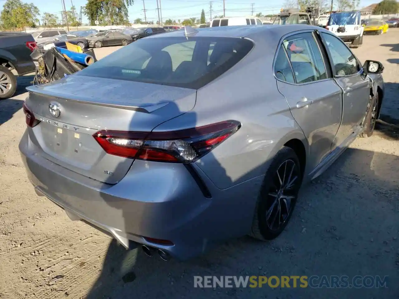 4 Photograph of a damaged car 4T1G11AK6MU529254 TOYOTA CAMRY 2021