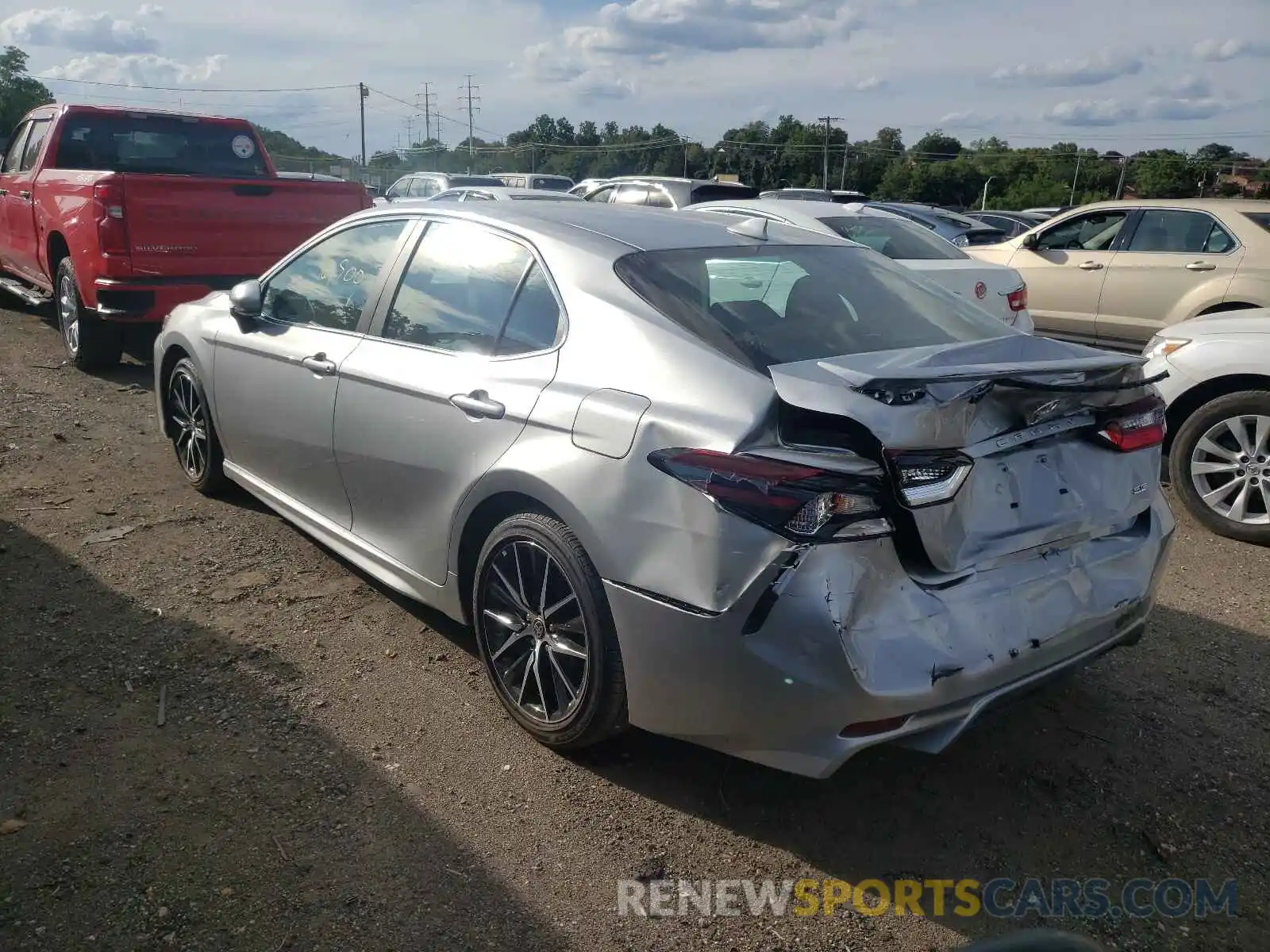 3 Photograph of a damaged car 4T1G11AK6MU530436 TOYOTA CAMRY 2021