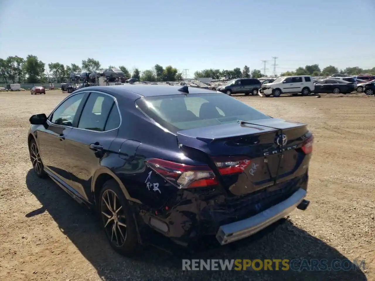 3 Photograph of a damaged car 4T1G11AK6MU534566 TOYOTA CAMRY 2021