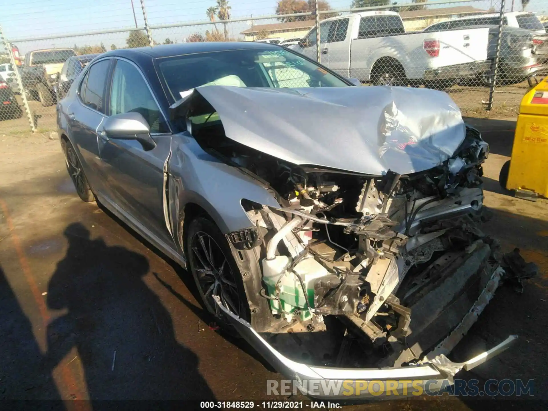 1 Photograph of a damaged car 4T1G11AK6MU535703 TOYOTA CAMRY 2021