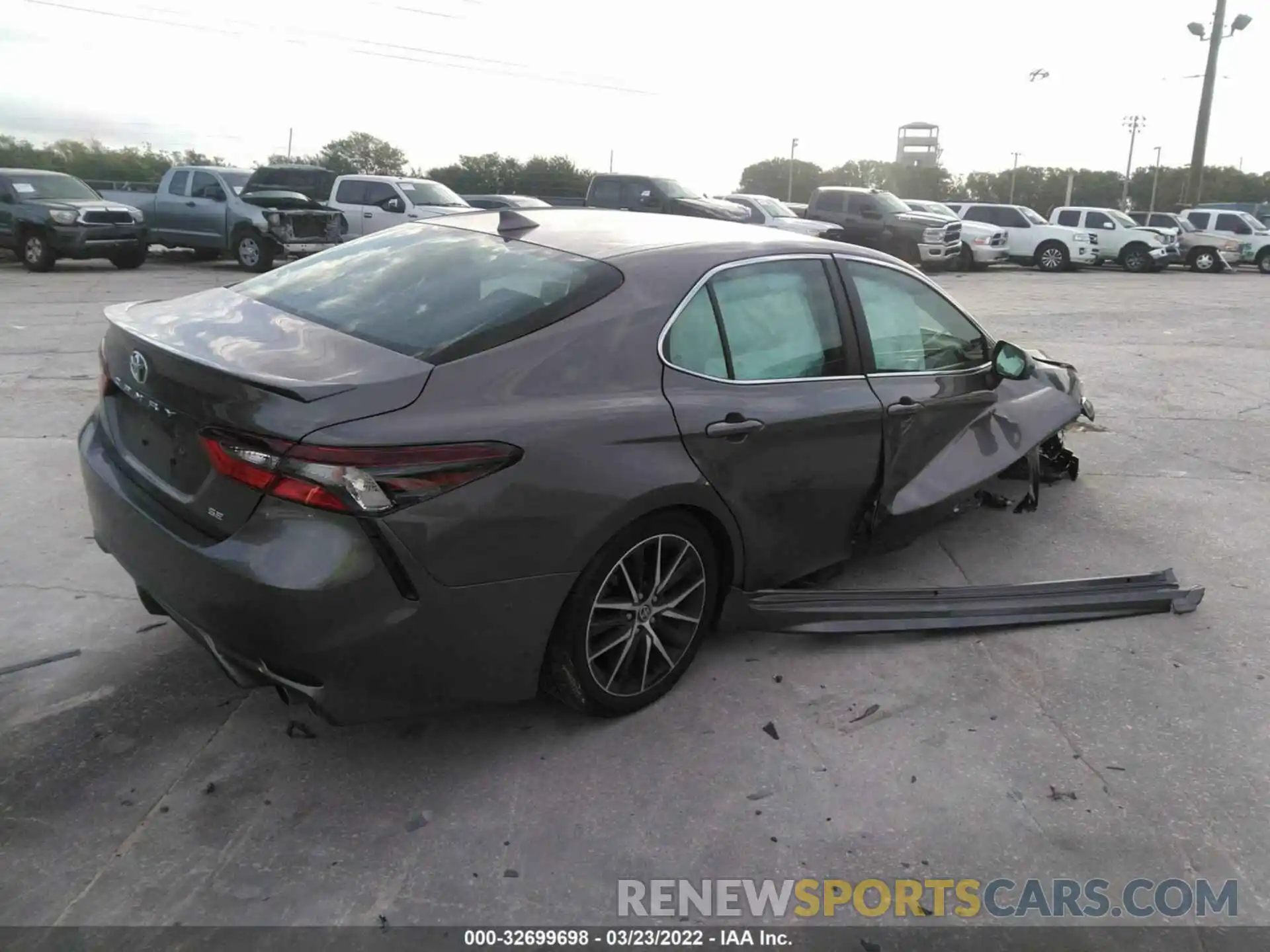 4 Photograph of a damaged car 4T1G11AK6MU539671 TOYOTA CAMRY 2021