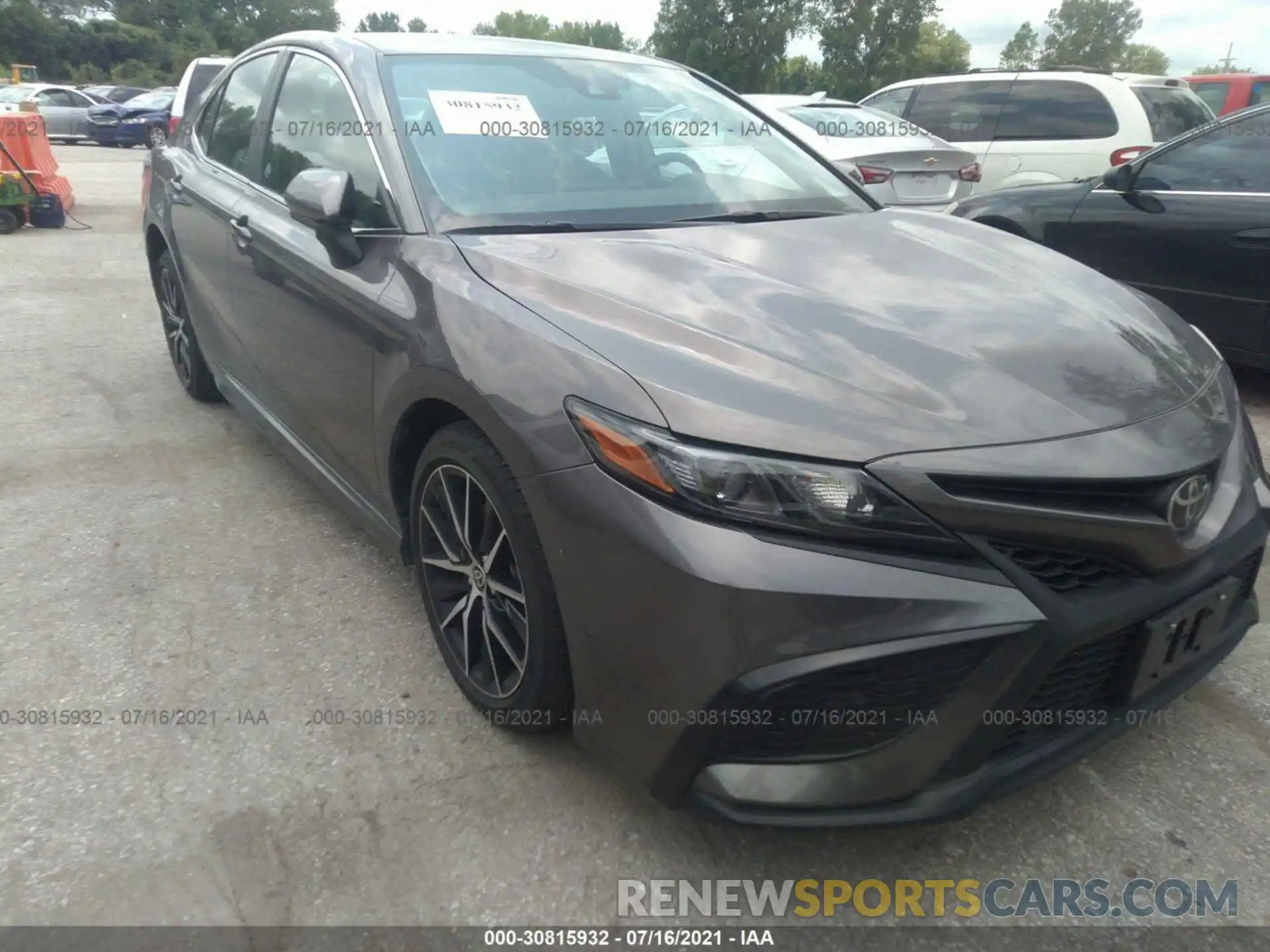 1 Photograph of a damaged car 4T1G11AK6MU544787 TOYOTA CAMRY 2021