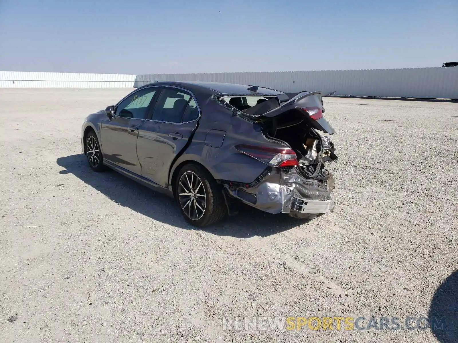 3 Photograph of a damaged car 4T1G11AK6MU545471 TOYOTA CAMRY 2021