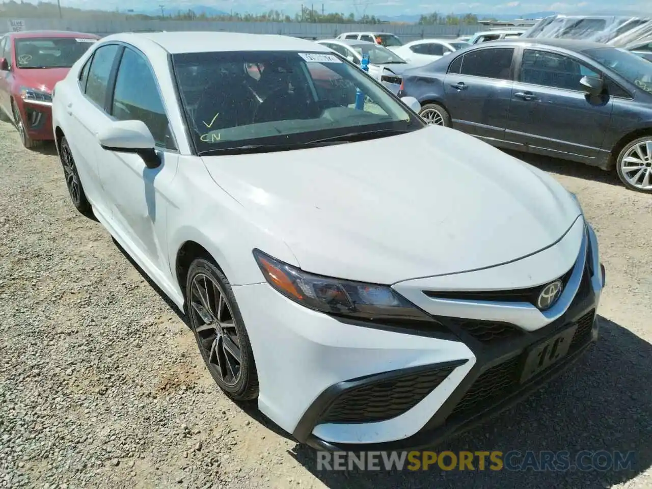 1 Photograph of a damaged car 4T1G11AK6MU548452 TOYOTA CAMRY 2021