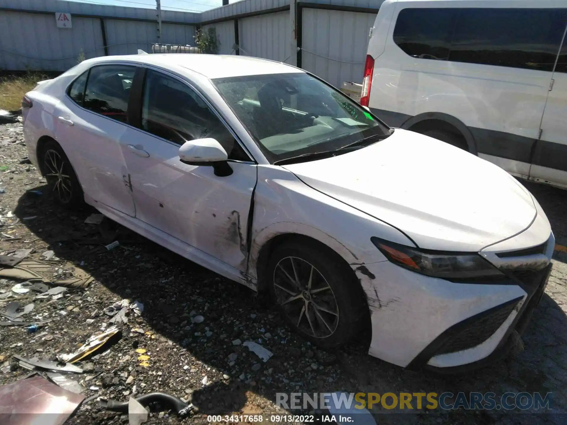 1 Photograph of a damaged car 4T1G11AK6MU558172 TOYOTA CAMRY 2021