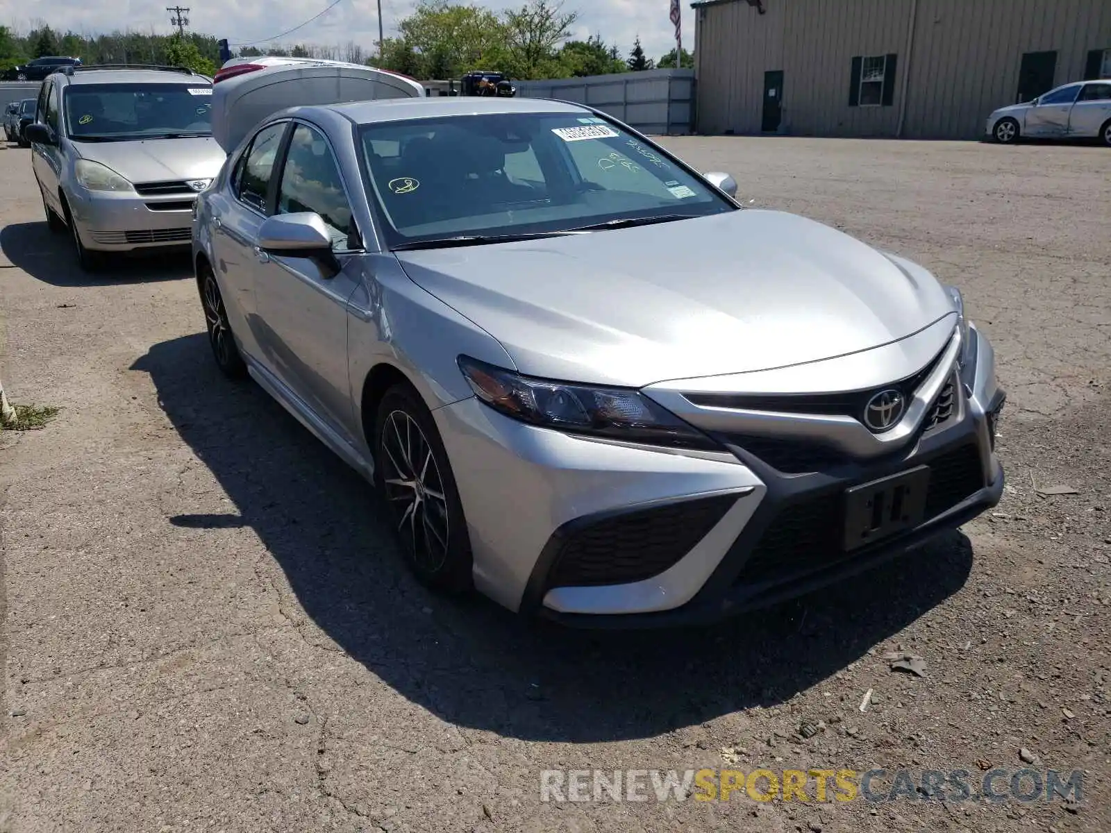 1 Photograph of a damaged car 4T1G11AK6MU560956 TOYOTA CAMRY 2021