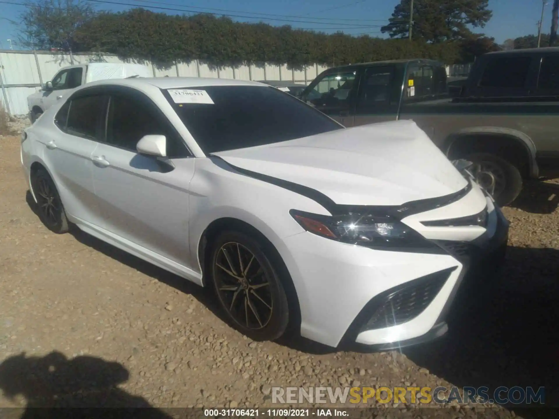 1 Photograph of a damaged car 4T1G11AK6MU565364 TOYOTA CAMRY 2021