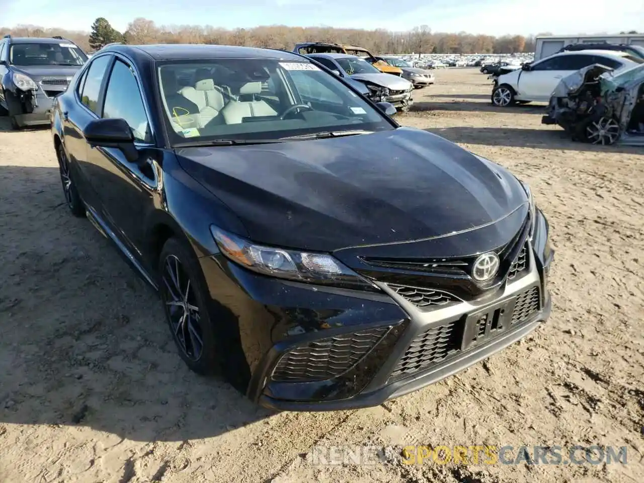 1 Photograph of a damaged car 4T1G11AK6MU570841 TOYOTA CAMRY 2021