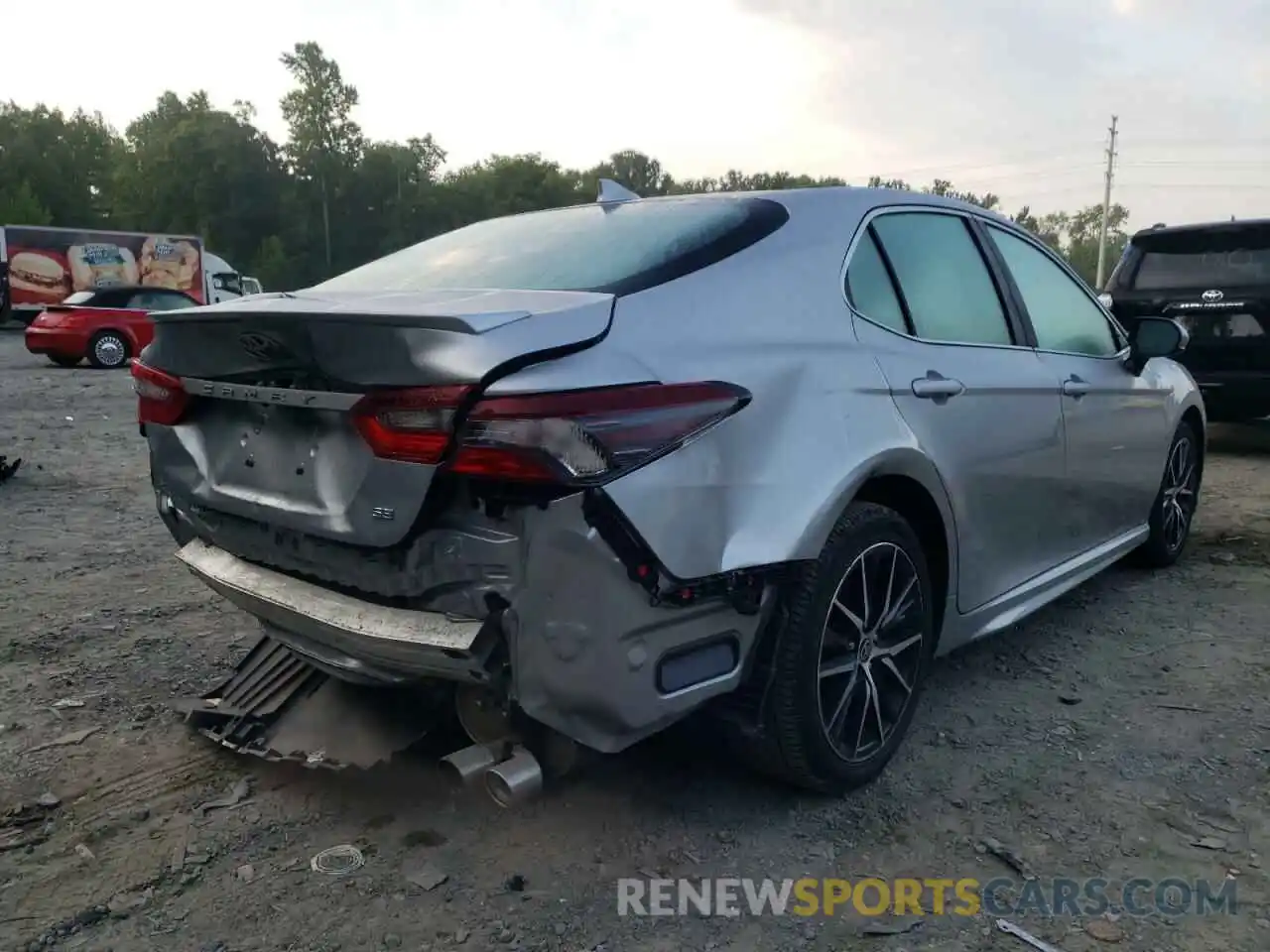 4 Photograph of a damaged car 4T1G11AK6MU575103 TOYOTA CAMRY 2021