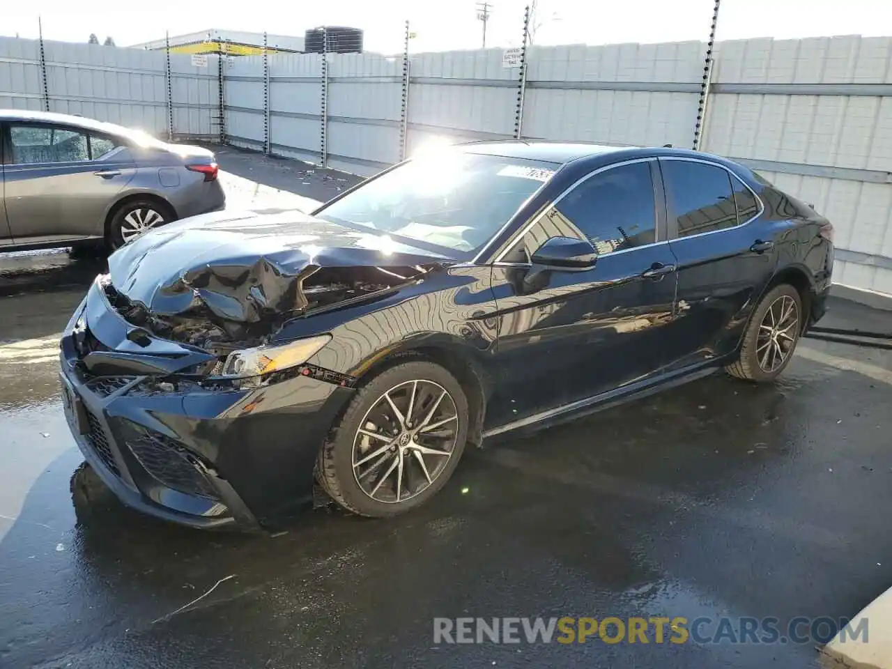 1 Photograph of a damaged car 4T1G11AK6MU578230 TOYOTA CAMRY 2021