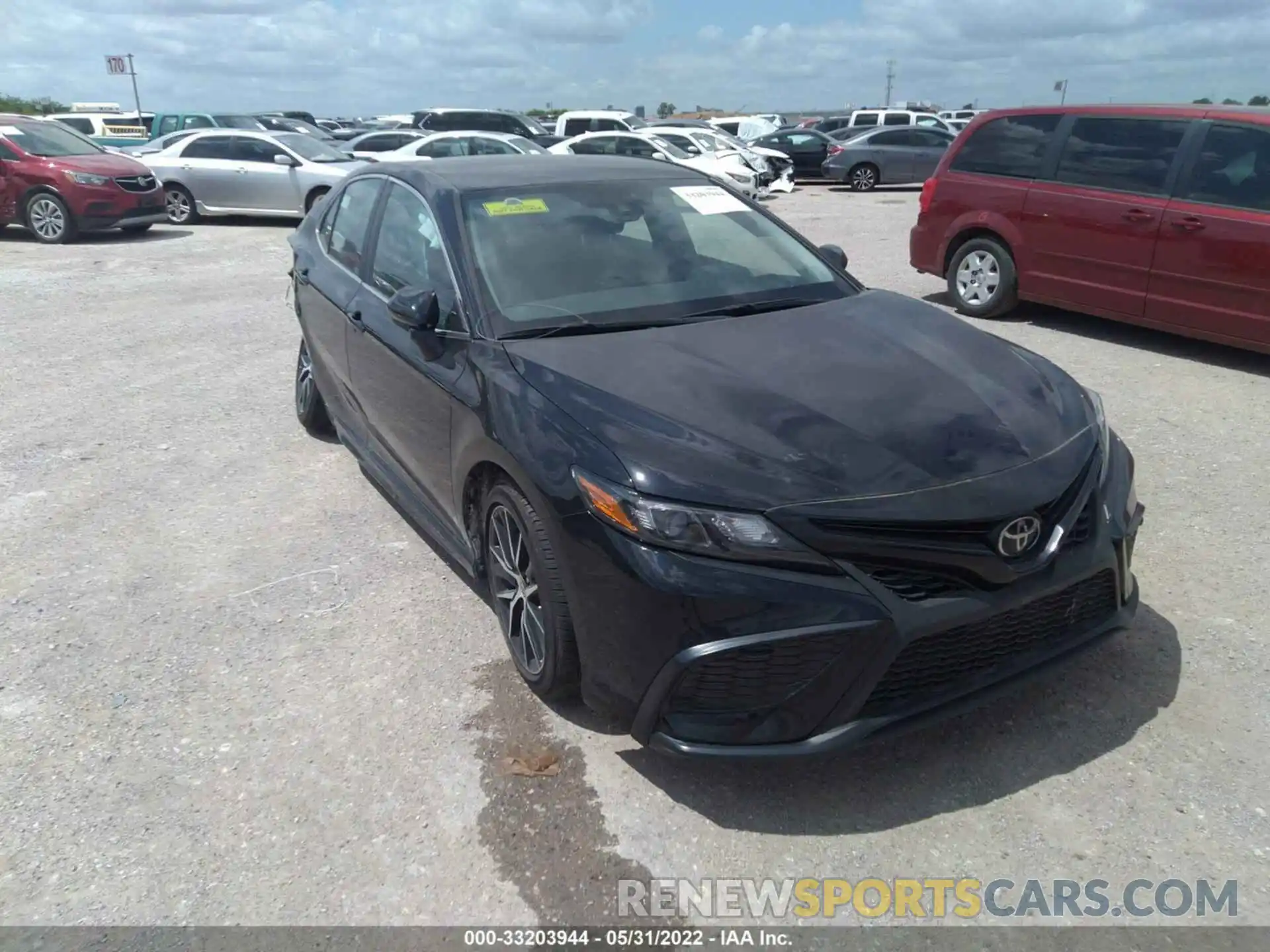 1 Photograph of a damaged car 4T1G11AK6MU583802 TOYOTA CAMRY 2021