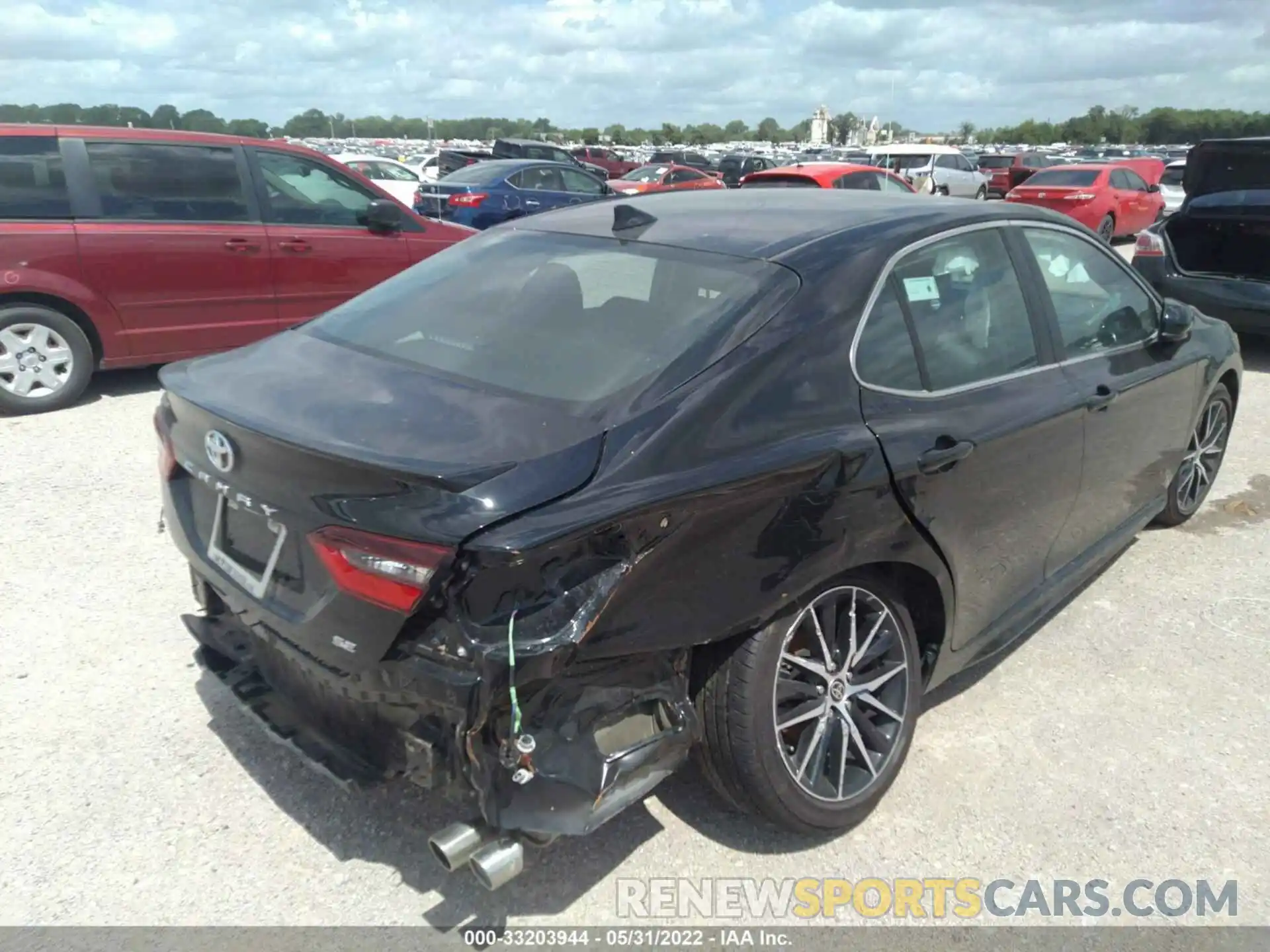 4 Photograph of a damaged car 4T1G11AK6MU583802 TOYOTA CAMRY 2021