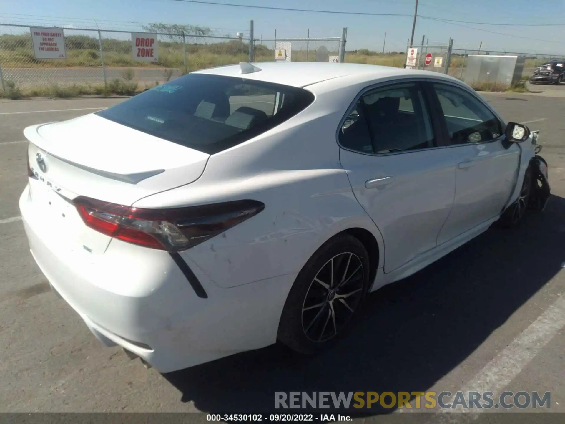 4 Photograph of a damaged car 4T1G11AK6MU589910 TOYOTA CAMRY 2021