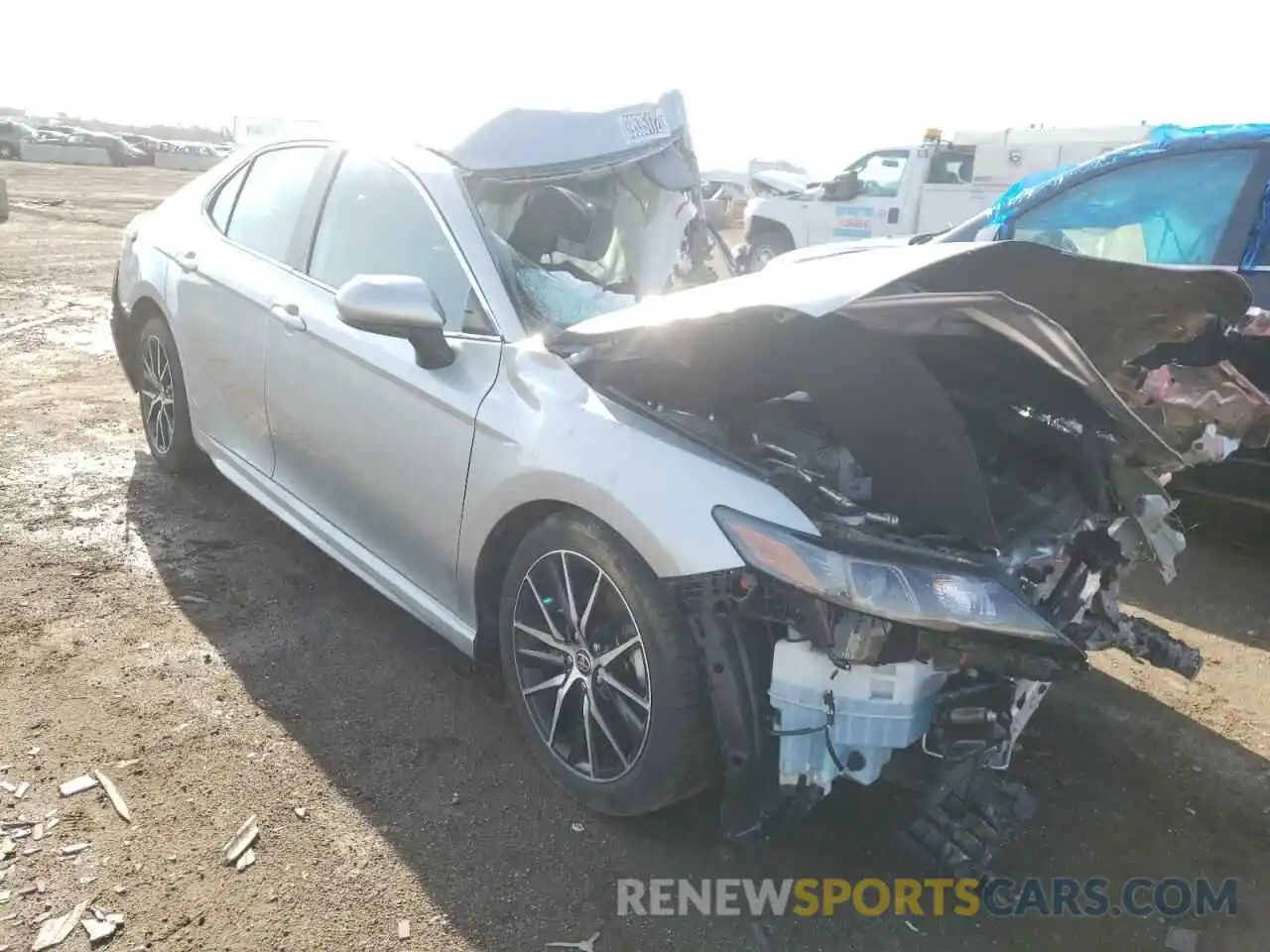 1 Photograph of a damaged car 4T1G11AK6MU600761 TOYOTA CAMRY 2021