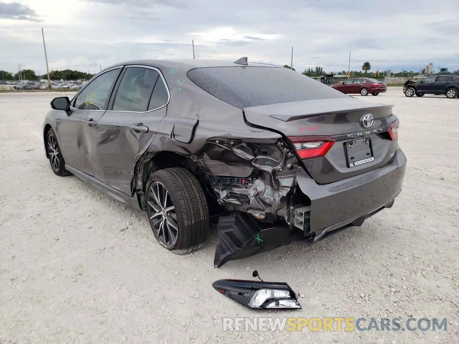 3 Photograph of a damaged car 4T1G11AK7MU404571 TOYOTA CAMRY 2021