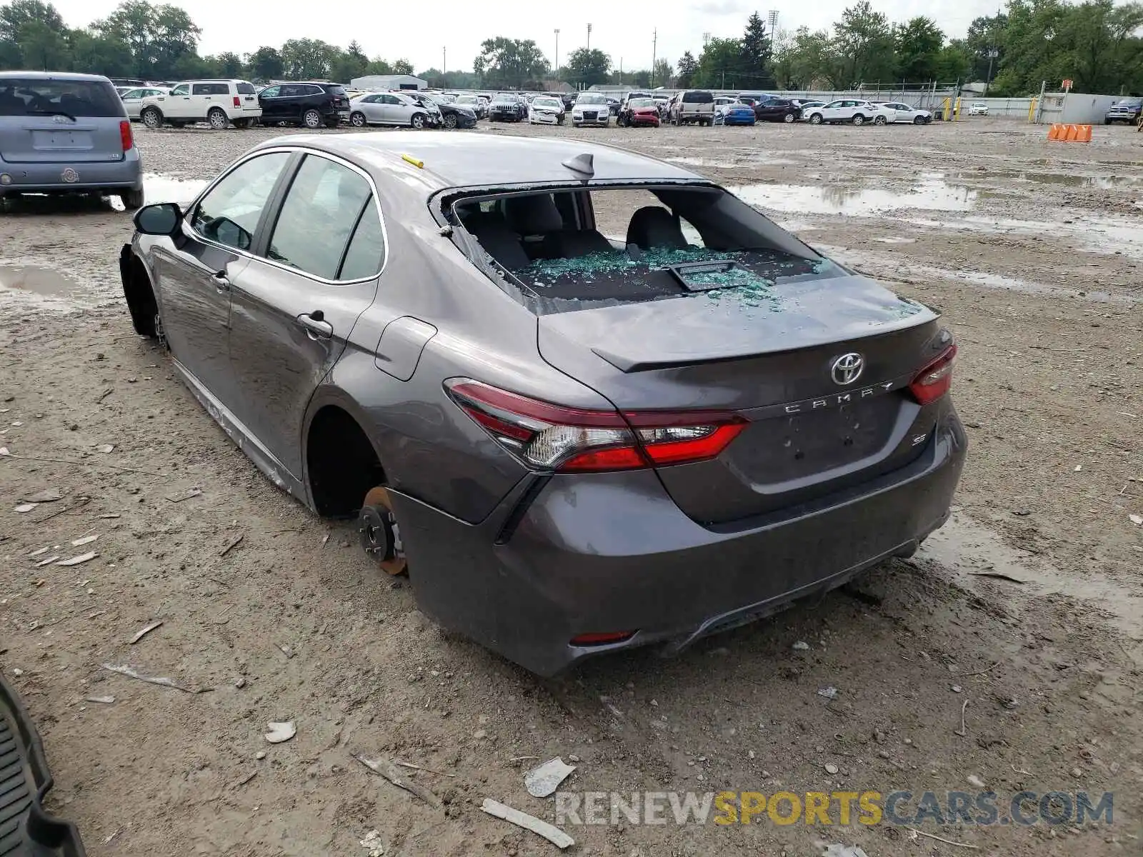 3 Photograph of a damaged car 4T1G11AK7MU405624 TOYOTA CAMRY 2021