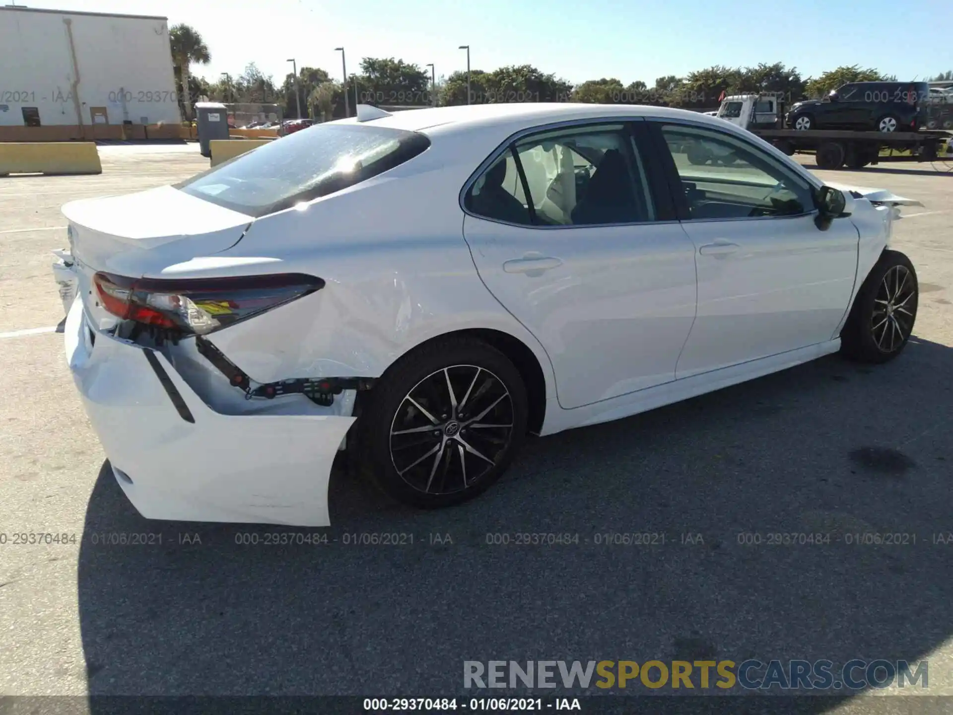 4 Photograph of a damaged car 4T1G11AK7MU407499 TOYOTA CAMRY 2021