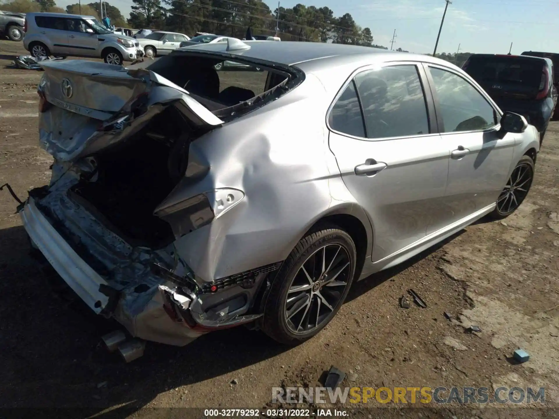 4 Photograph of a damaged car 4T1G11AK7MU409365 TOYOTA CAMRY 2021