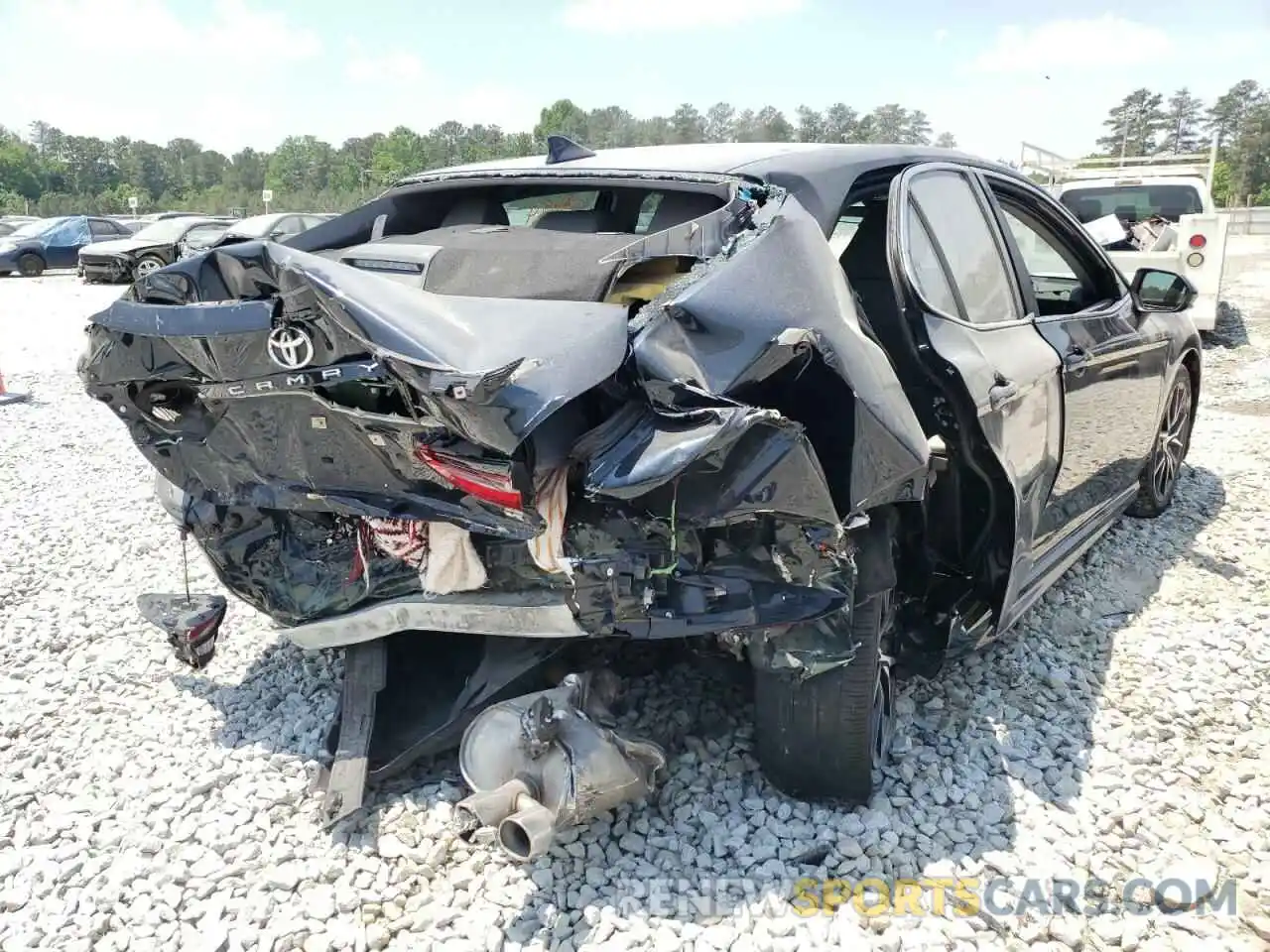 4 Photograph of a damaged car 4T1G11AK7MU422875 TOYOTA CAMRY 2021