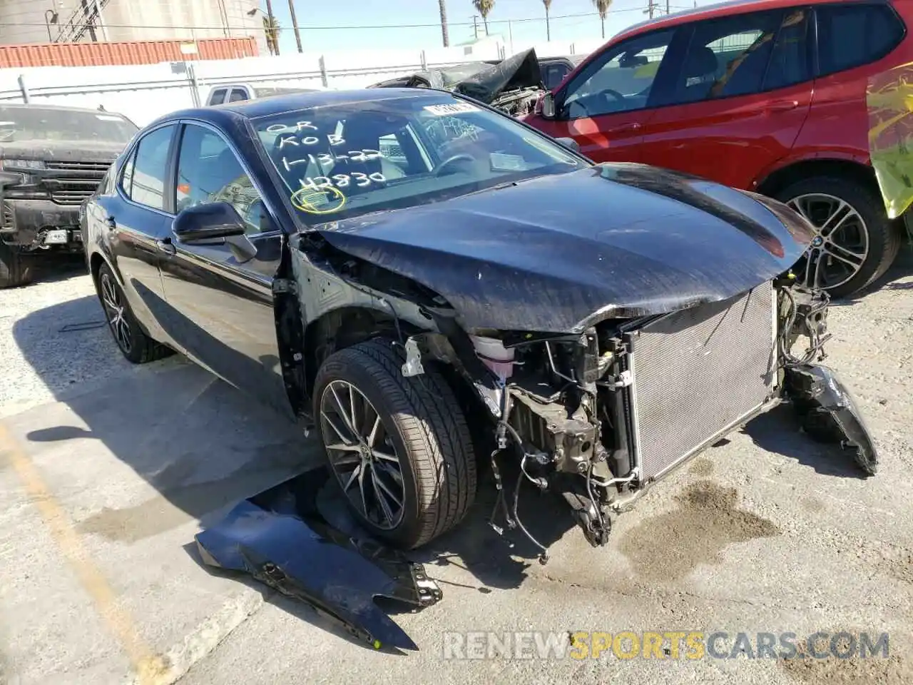 1 Photograph of a damaged car 4T1G11AK7MU425257 TOYOTA CAMRY 2021