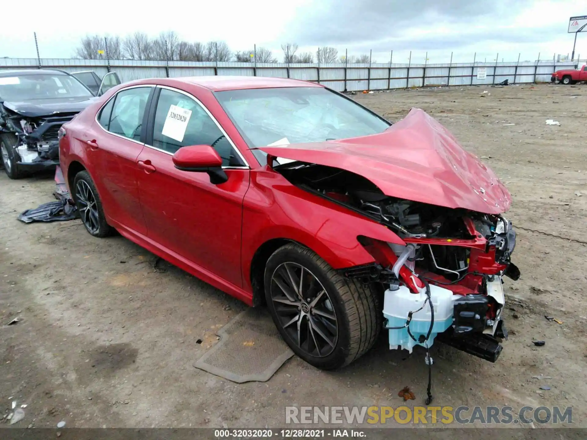 1 Photograph of a damaged car 4T1G11AK7MU427316 TOYOTA CAMRY 2021