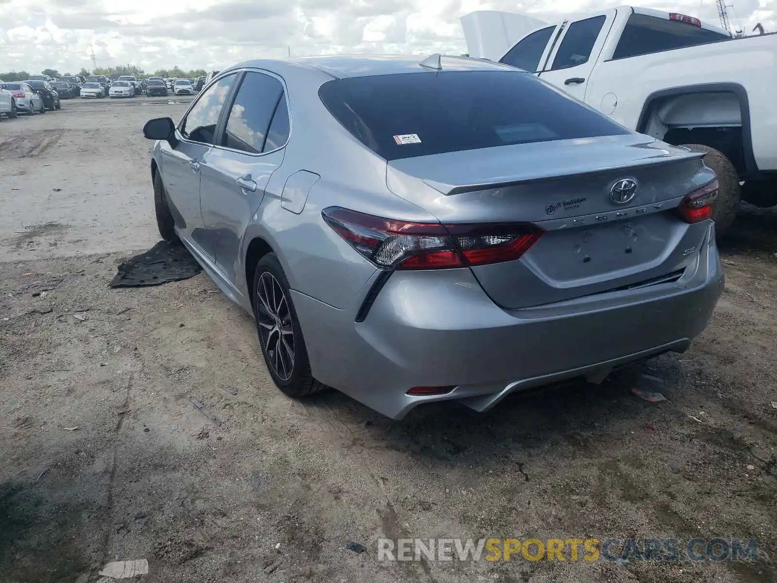 3 Photograph of a damaged car 4T1G11AK7MU430989 TOYOTA CAMRY 2021