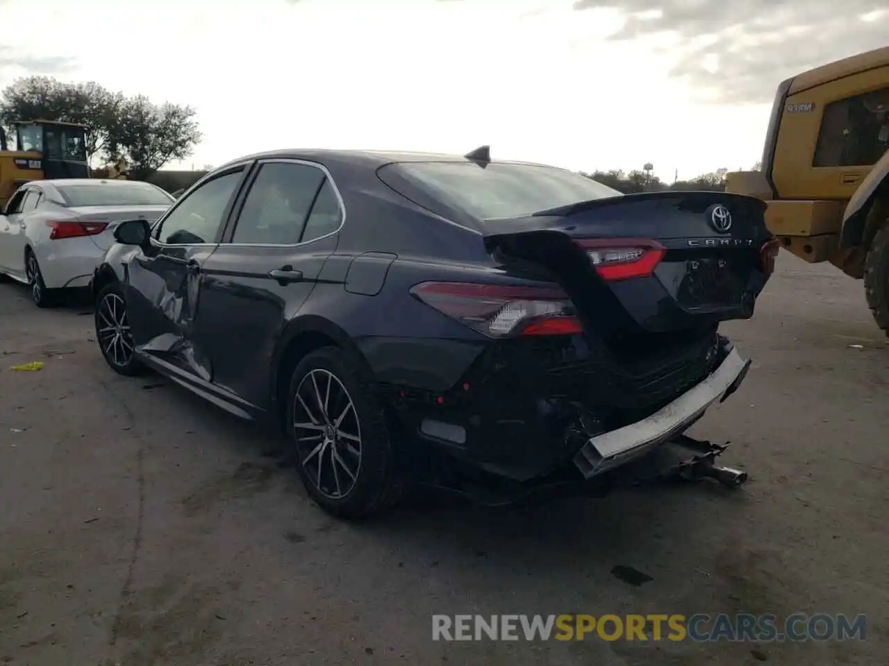 3 Photograph of a damaged car 4T1G11AK7MU432743 TOYOTA CAMRY 2021